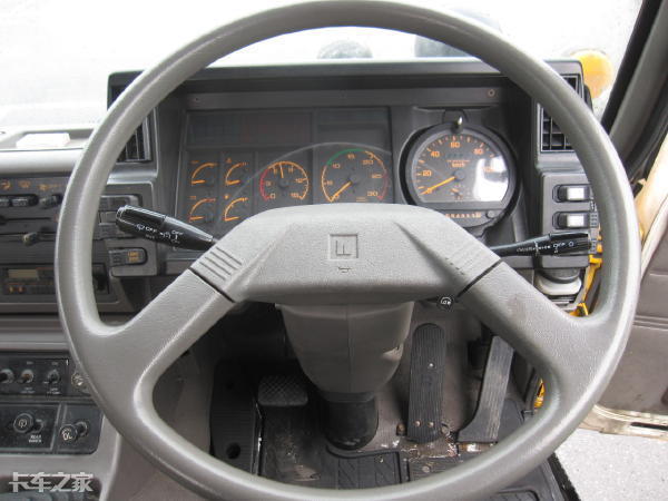 五十铃630轻型卡车,日本五十铃全驱6x6