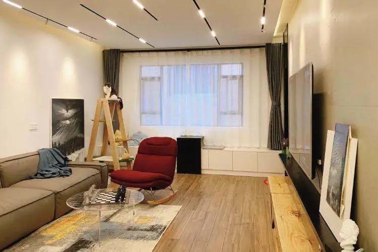 刷屏的尾款人，你对磁吸轨道灯的魅力一无所知