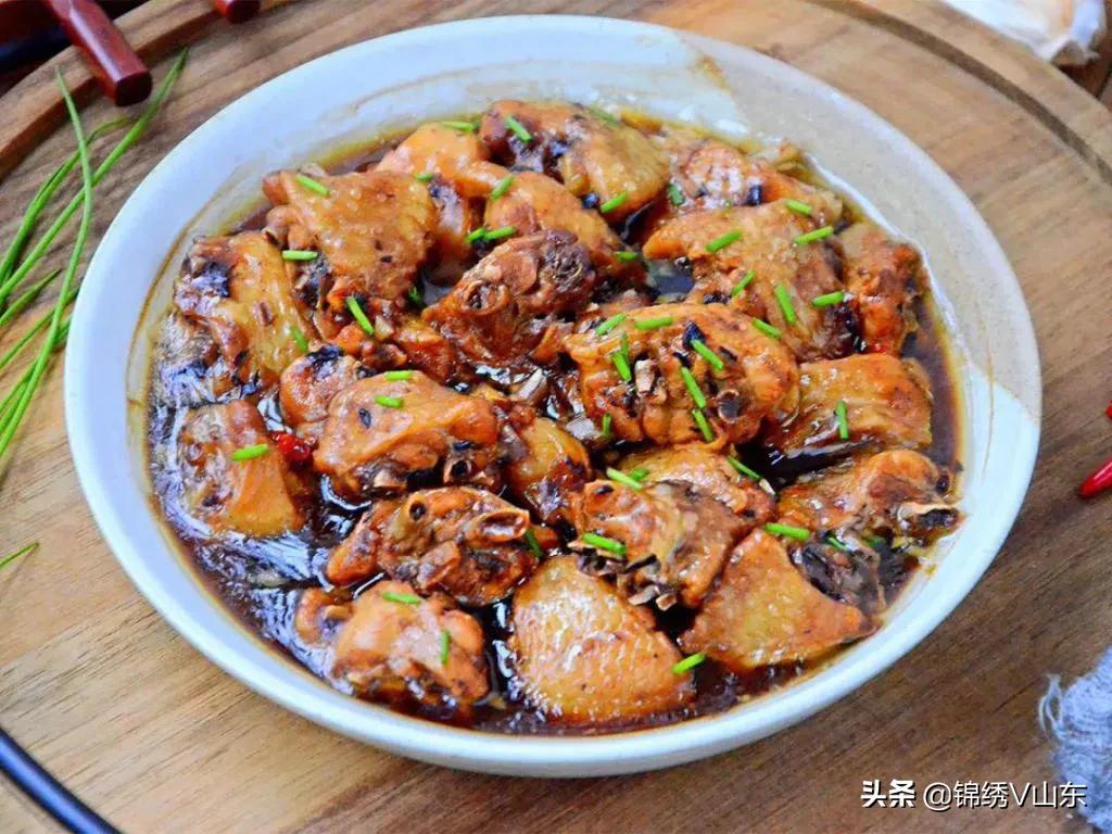 朋友来家吃饭做几个家常菜,朋友来家里做了一桌子菜