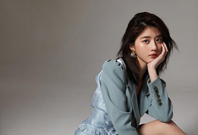 李凯馨高级质感纱裙,李凯馨时尚大片