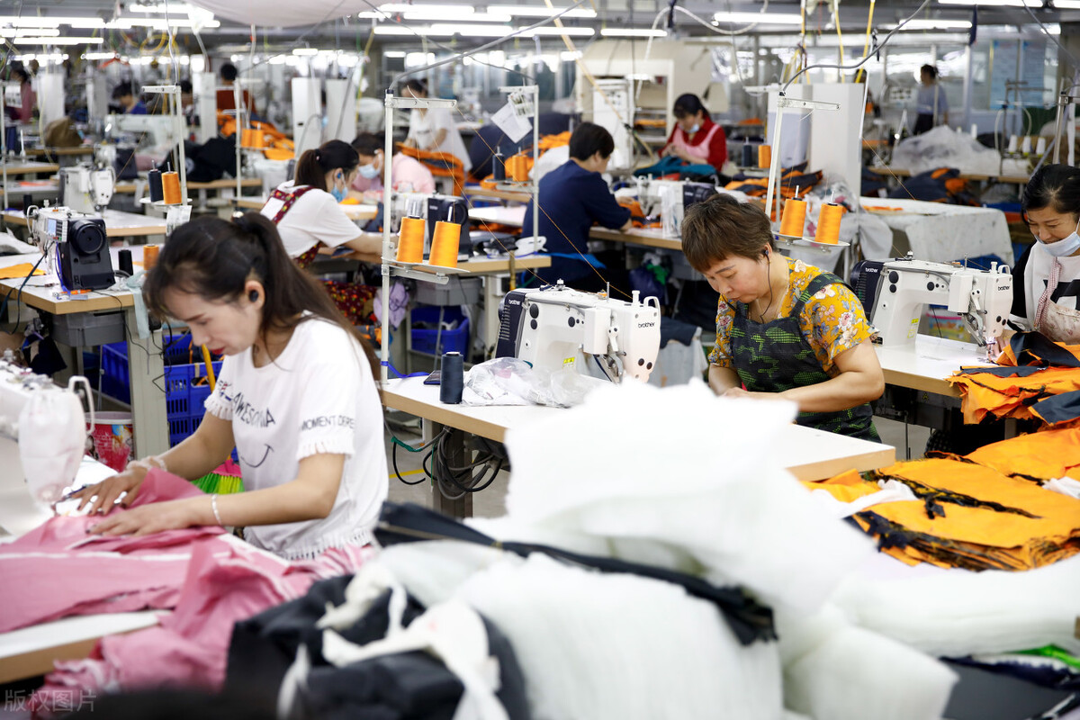 不在一个地方打工能干什么,在家不出去打工有前途吗