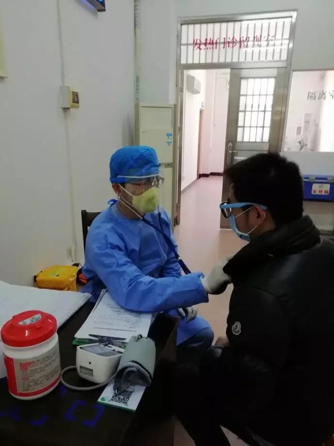 守望相助同心战疫,守望相助一起战疫