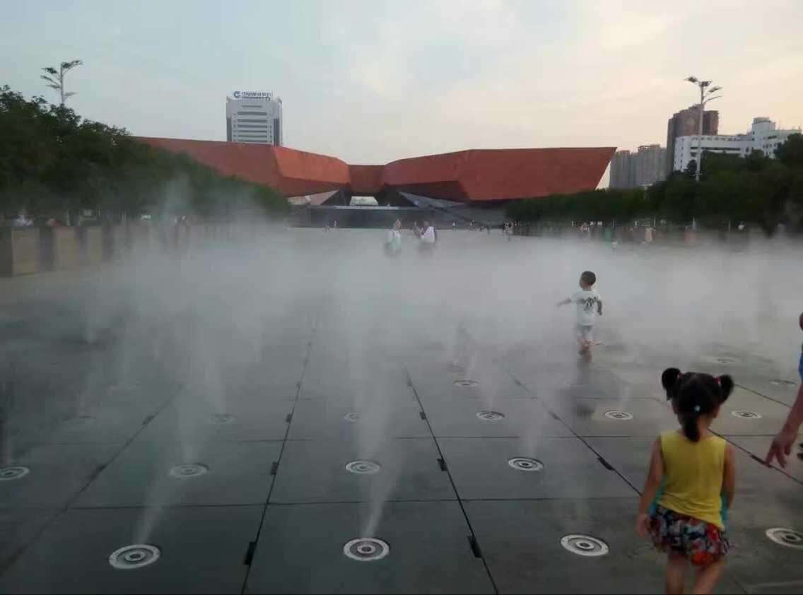 雾森系统高压喷雾设备怎么选,高压雾森系统安装人工费