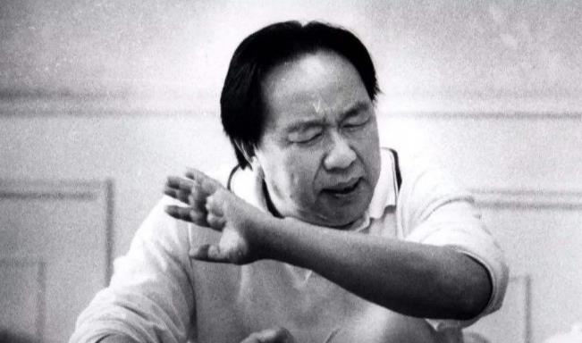 82岁传奇商人牟其中,中国首富牟其中出狱后的后人