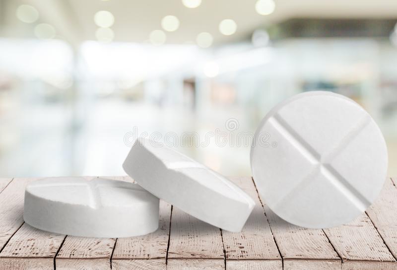 半夜醒来发现床上有一条小蛇,晚上看到一条蛇小说