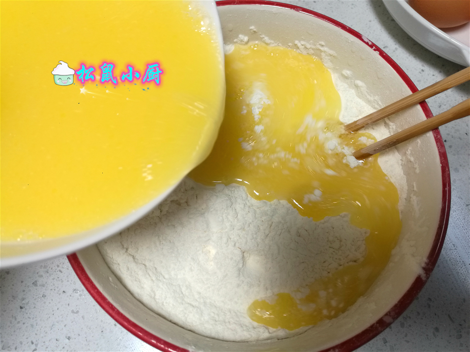 怎么调鸡蛋面粉炸油条好吃,面粉炸酥脆小油条的做法