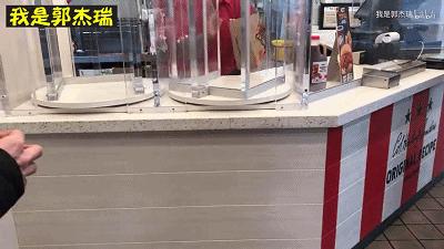 风口浪尖，这个美国人，凭什么被央视点赞了