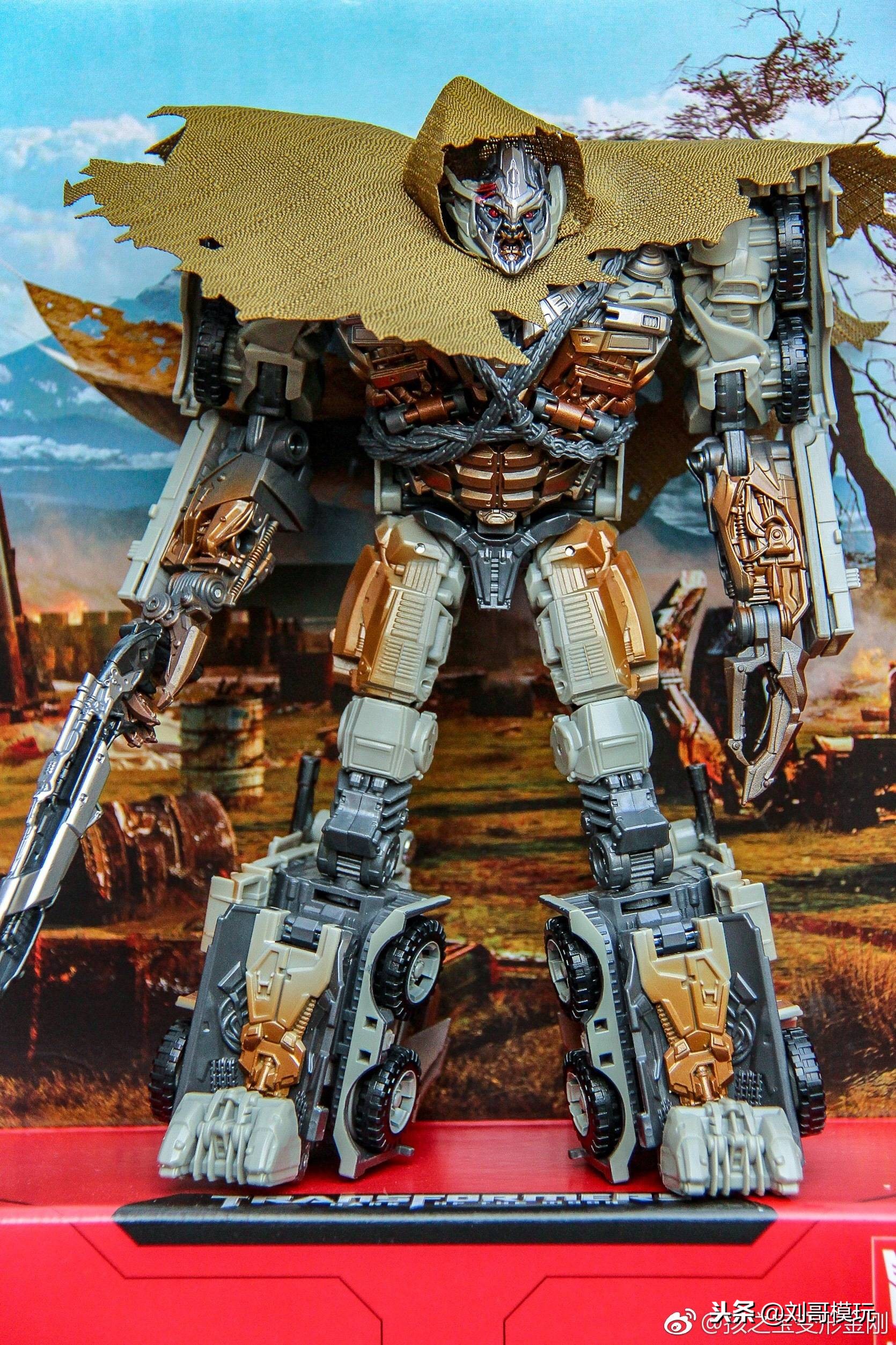 变形金刚ss系列威震天变形过程,变形金刚ss级油罐车威震天