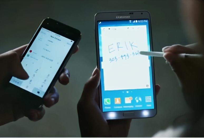 最经典的互黑广告：三星手机VS苹果手机，但却说的是事实