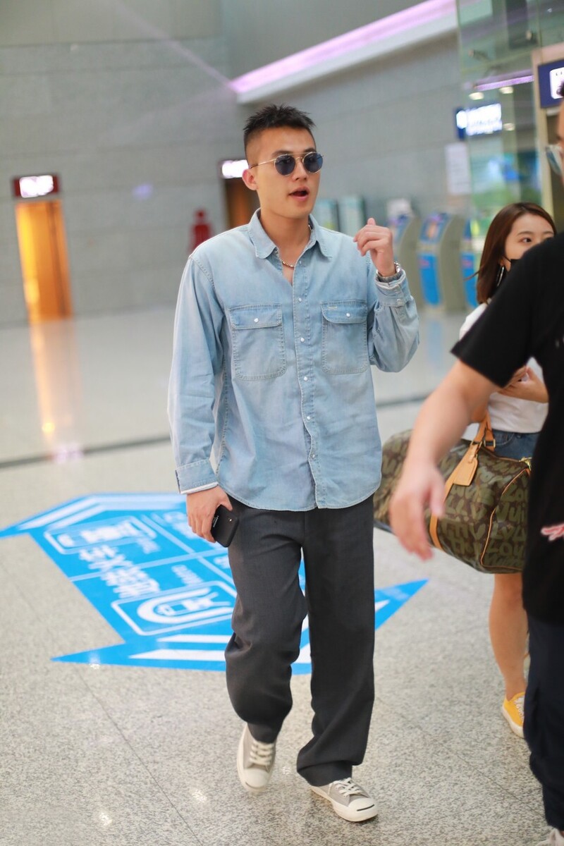 欧豪短裤穿搭,欧豪私服硬汉穿搭