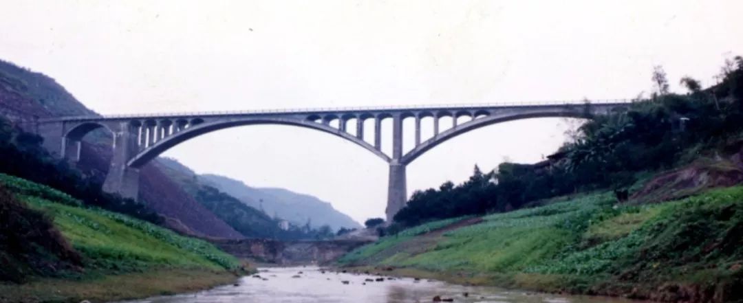 中铁四局辉煌历程,中铁八局一公司和三公司差距