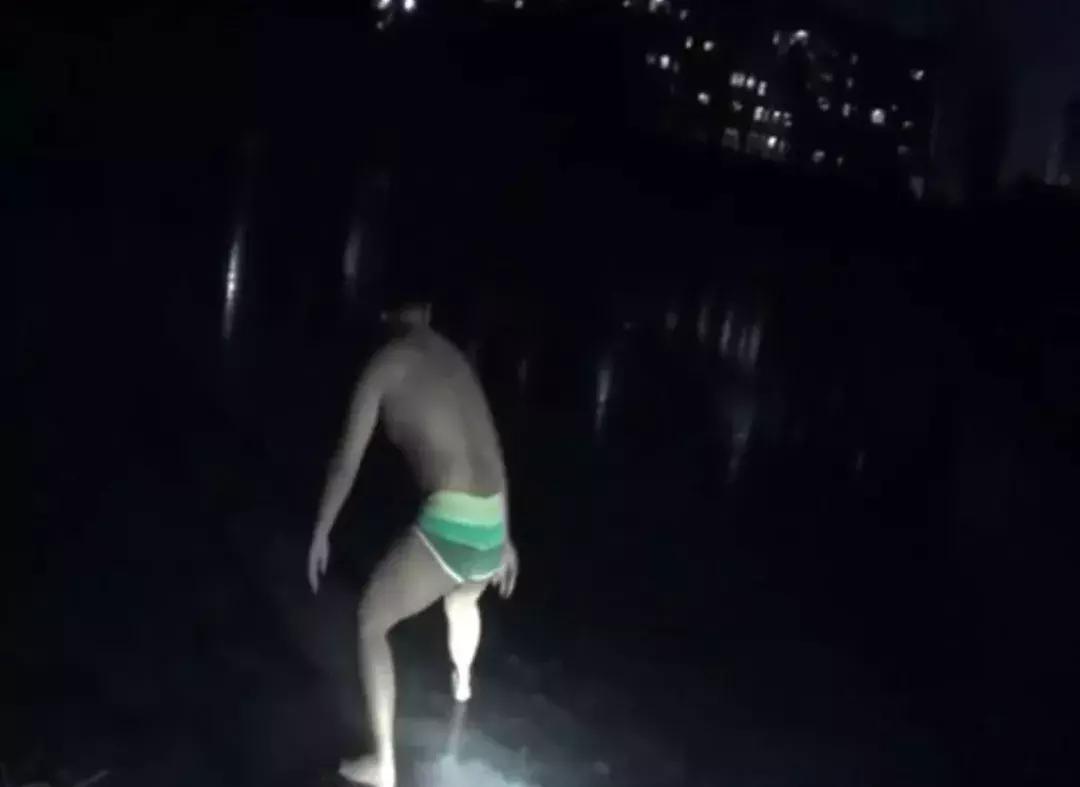 旱鸭子跳入冰窟,谁是城市英雄完整版