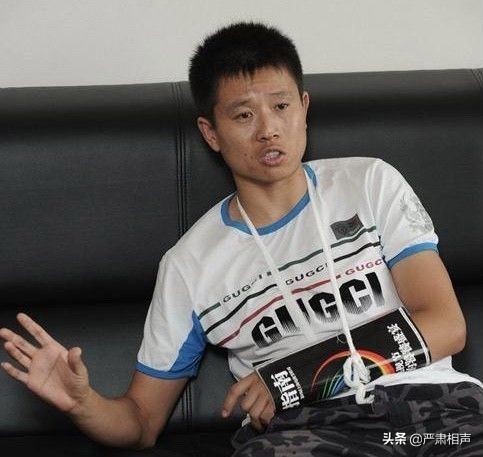 拳头、围墙、慈善宴|十年前,改变中国相声格局的那个午后