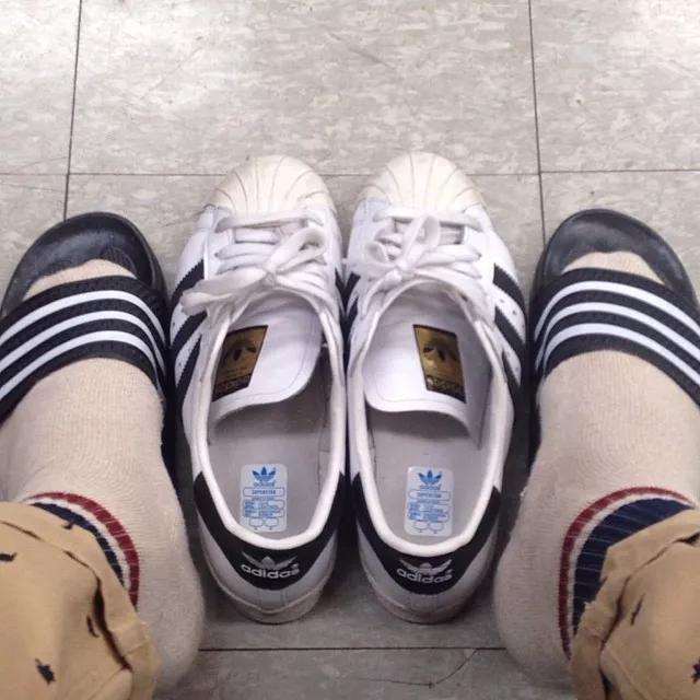 韩国人喜欢穿三条杠拖鞋吗,韩国人喜欢三线拖鞋吗