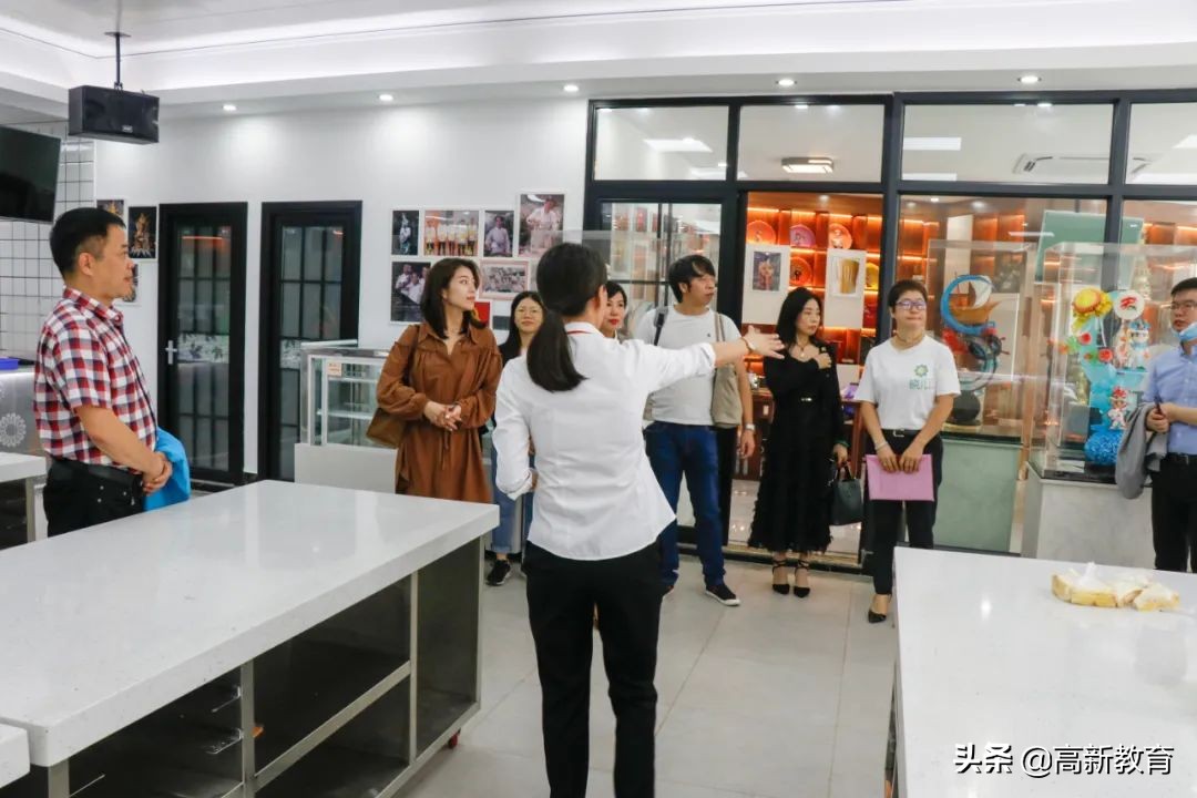 高新医药“校企合作指导委员会”召开第三次研讨会