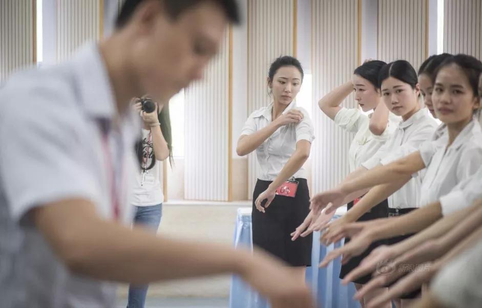空姐体检是男人检查吗,空姐每年都要体检吗