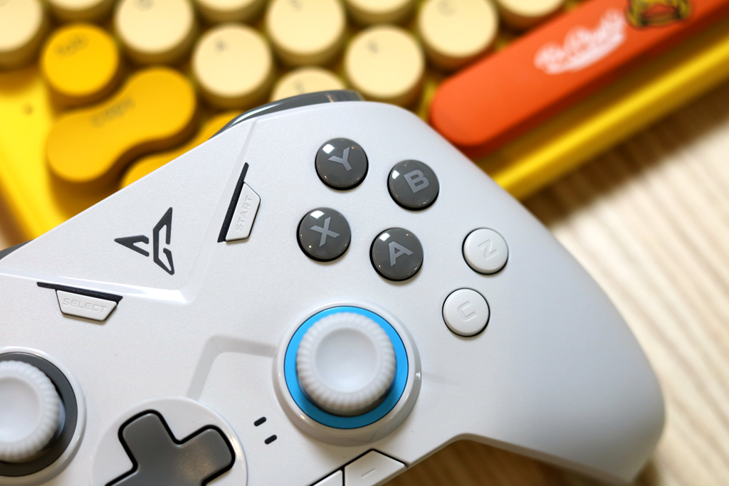 飞智黑武士2手柄指套,支持体感的手机游戏