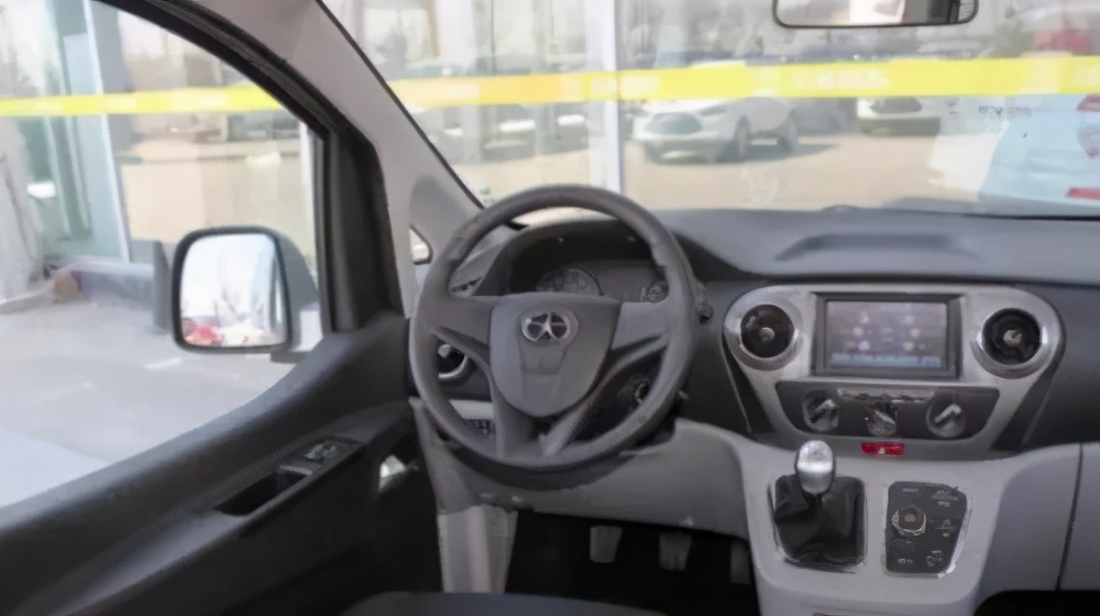 瑞风m3和五菱宏光v哪个好,瑞风m3五菱宏光plus很纠结买哪个