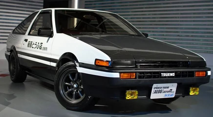藤原拓海的ae86到底是什么车,ae86藤原拓海夏树