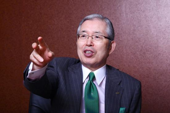 这个日本人,靠小部件发家,年进账900亿,海尔格力都离不开他