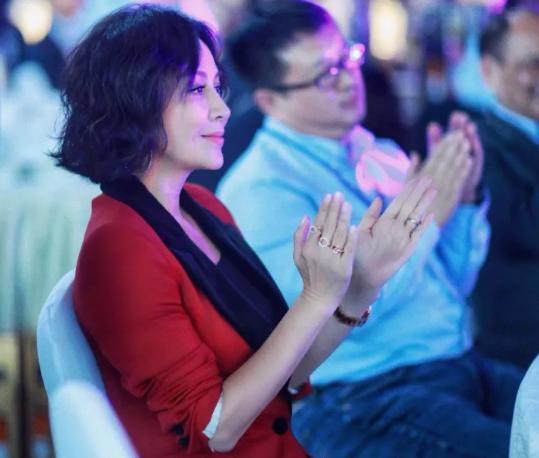 张曼玉多少片酬,张曼玉阮玲玉亏了多少钱