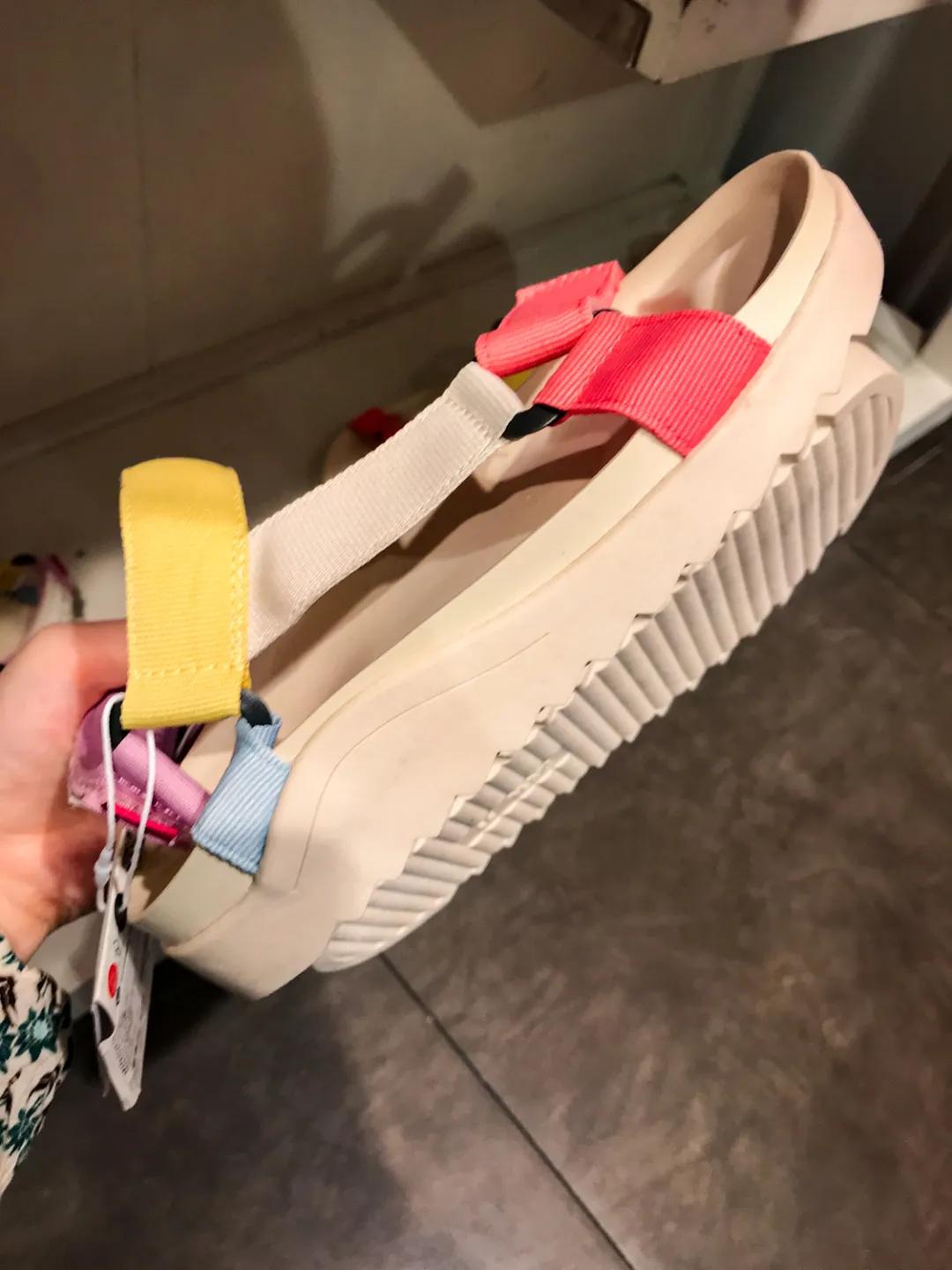 关爱孩子从鞋子开始,关爱宝宝从脚开始