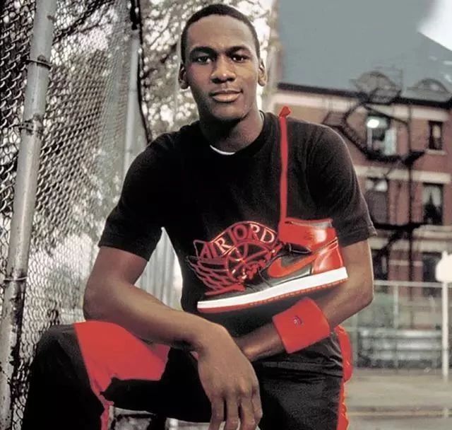 阿迪和耐克的较量,耐克和阿迪对话