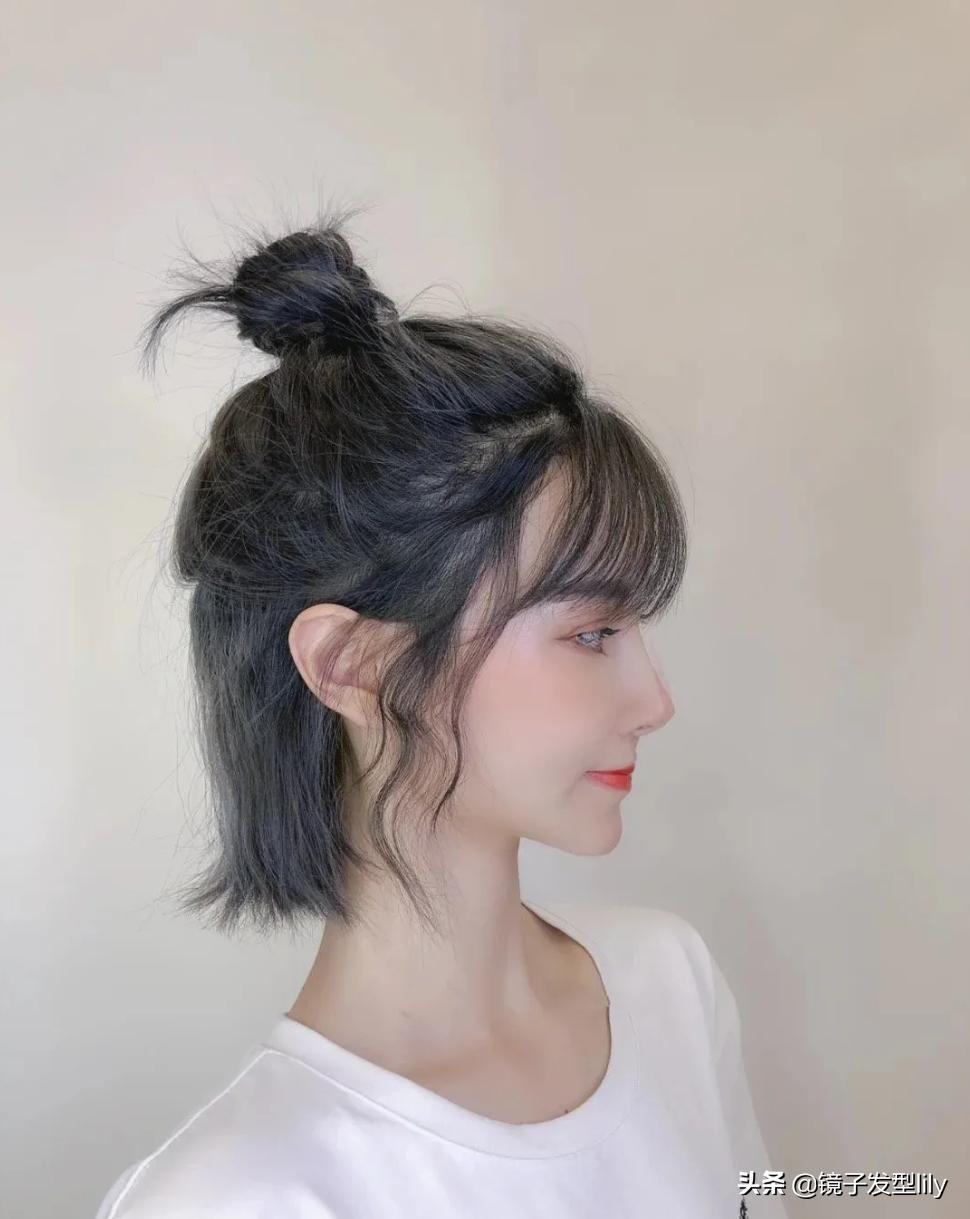 最流行的八款减龄瘦脸发型,40到50瘦脸人剪什么发型好看