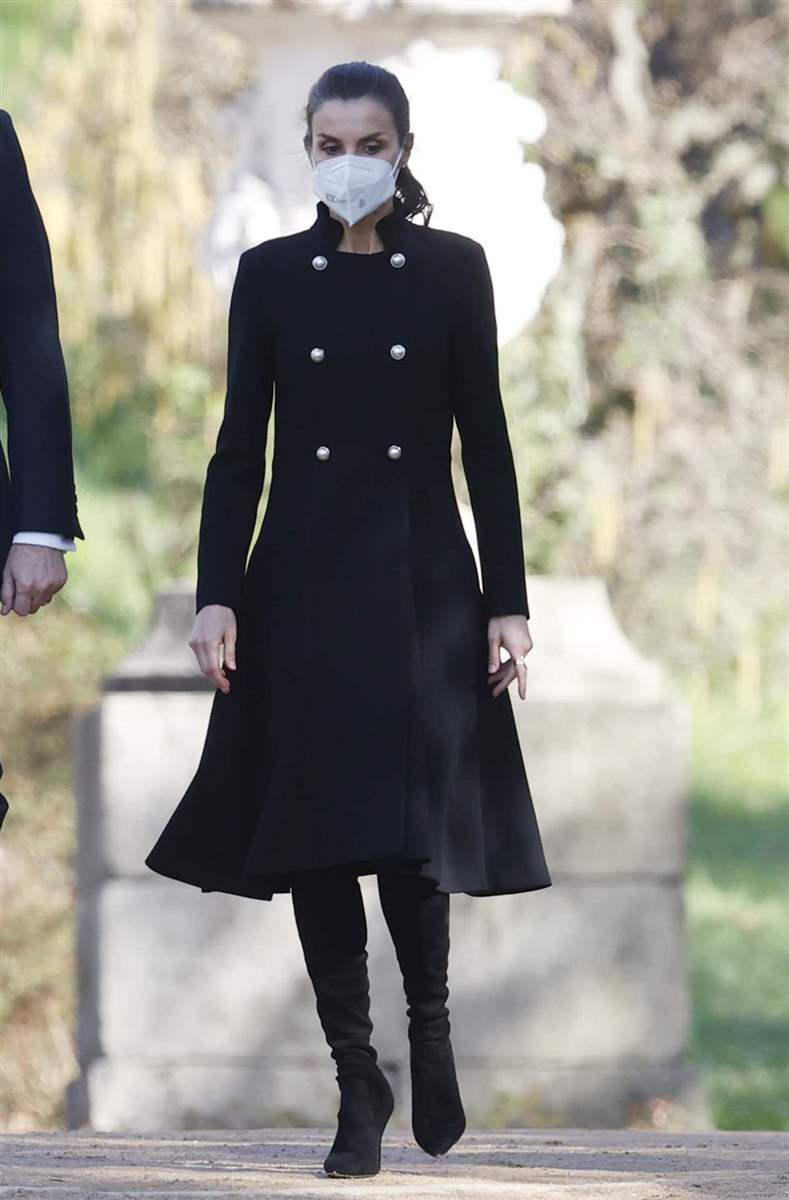 梅根凯特穿搭,梅根凯特穿碎花裙