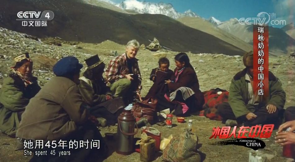 七十多岁的老奶奶为孙子赚钱救命,奶奶坚持40年帮困难老人