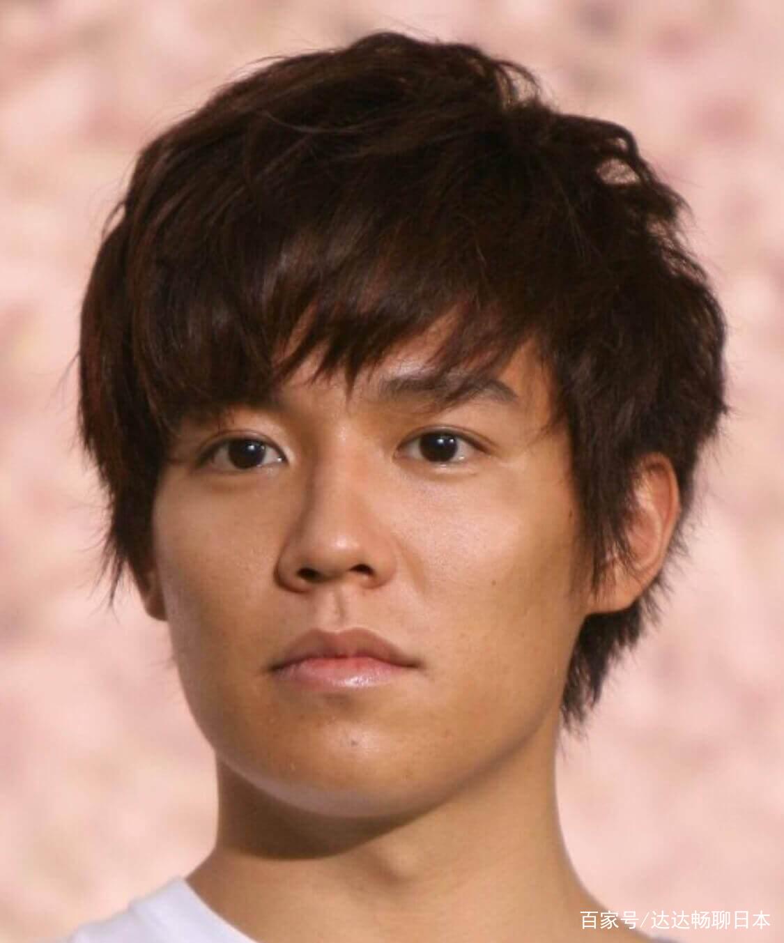 中国有加拿大籍艺人吴亦凡，日本都有哪些劣迹男艺人？