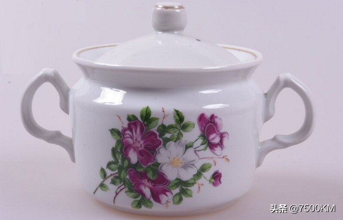 俄罗斯奶奶橱柜里拿出的餐具到底值多少钱