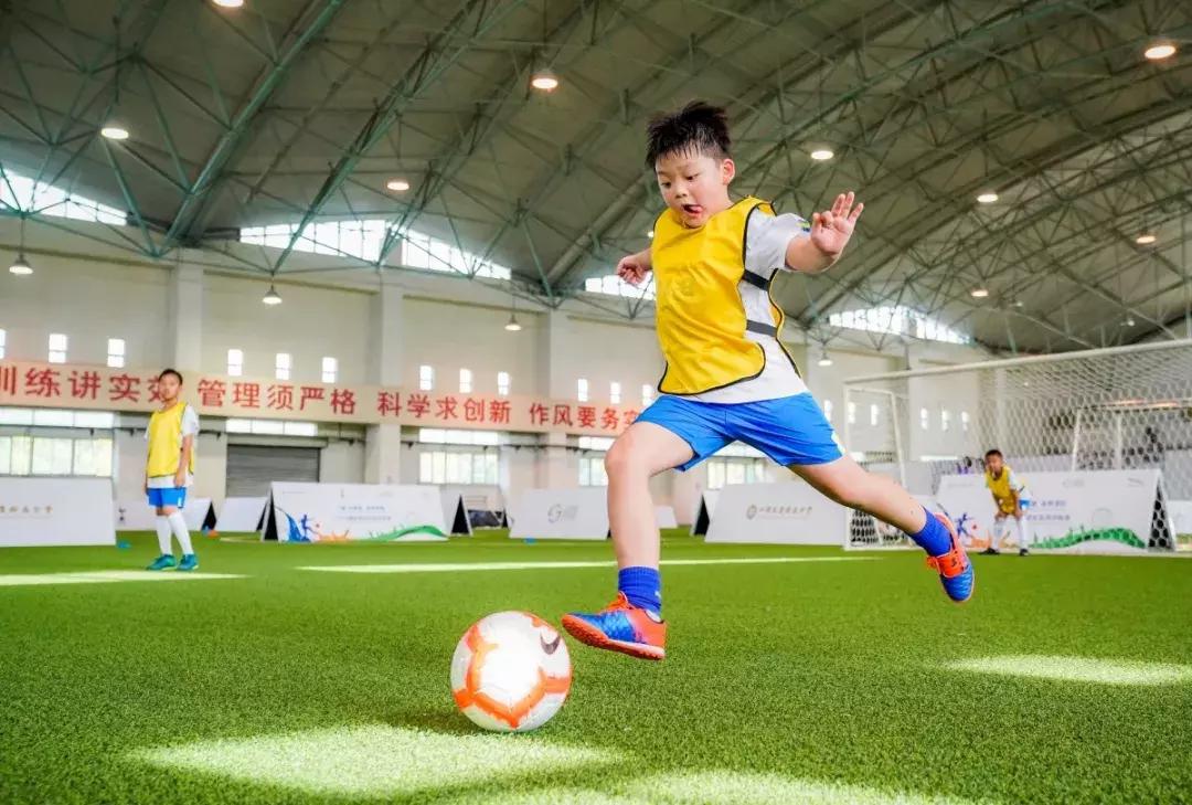 「追梦赤子心」张鑫泽:决不放弃的学霸,永不放弃的足球少年