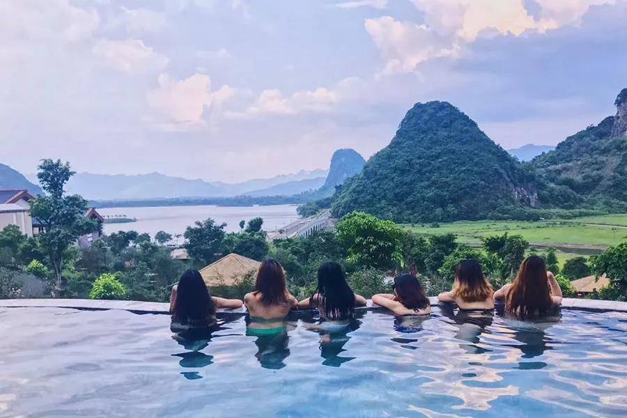 清远宝晶宫天鹅湖温泉酒店,清远顶级豪华酒店