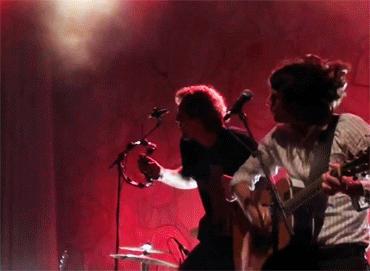 重庆二号线经过的万达广场,地铁2号线通到机场了吗