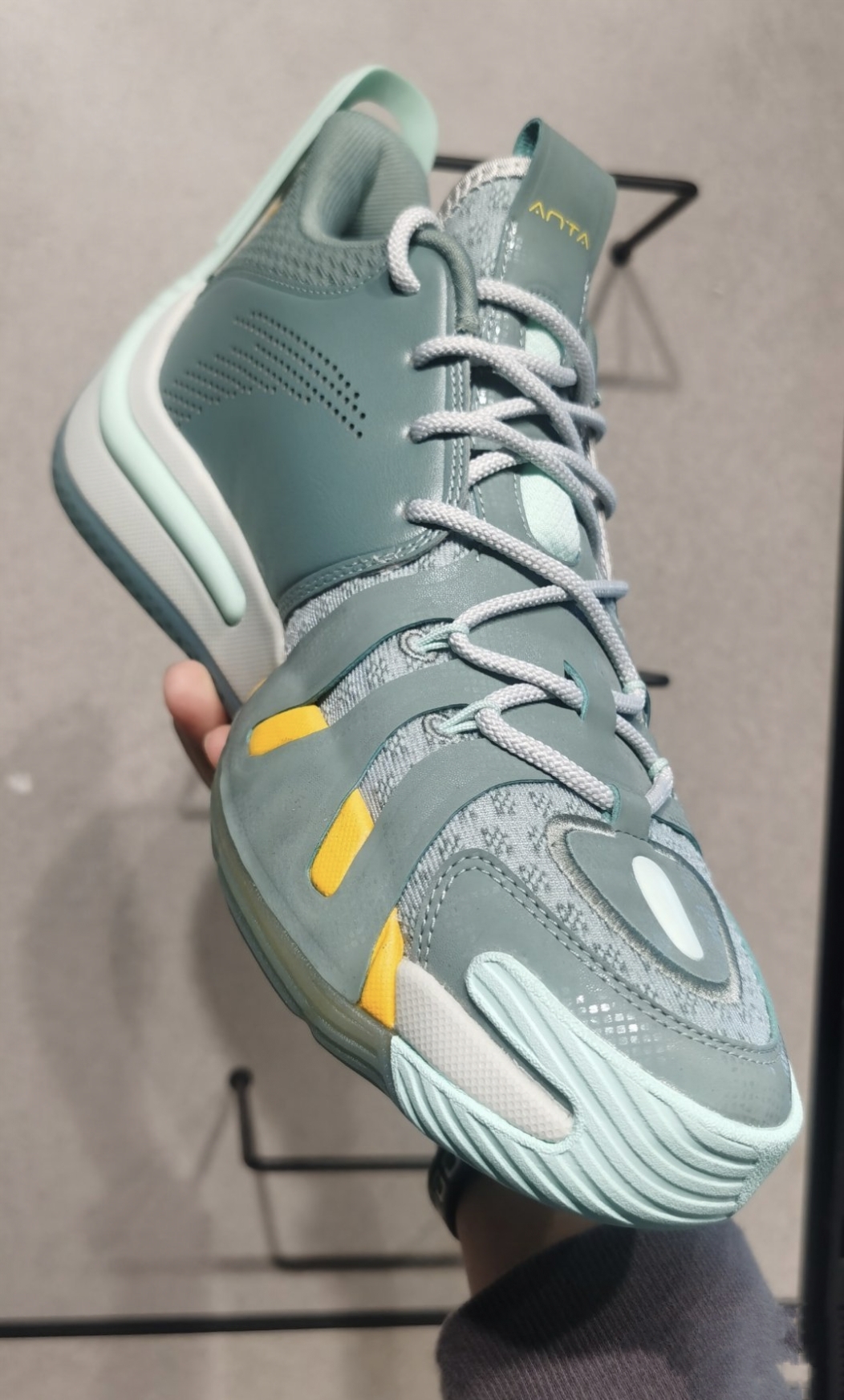 字母哥3代篮球鞋偏大还是偏小,字母哥球鞋3代上脚合集