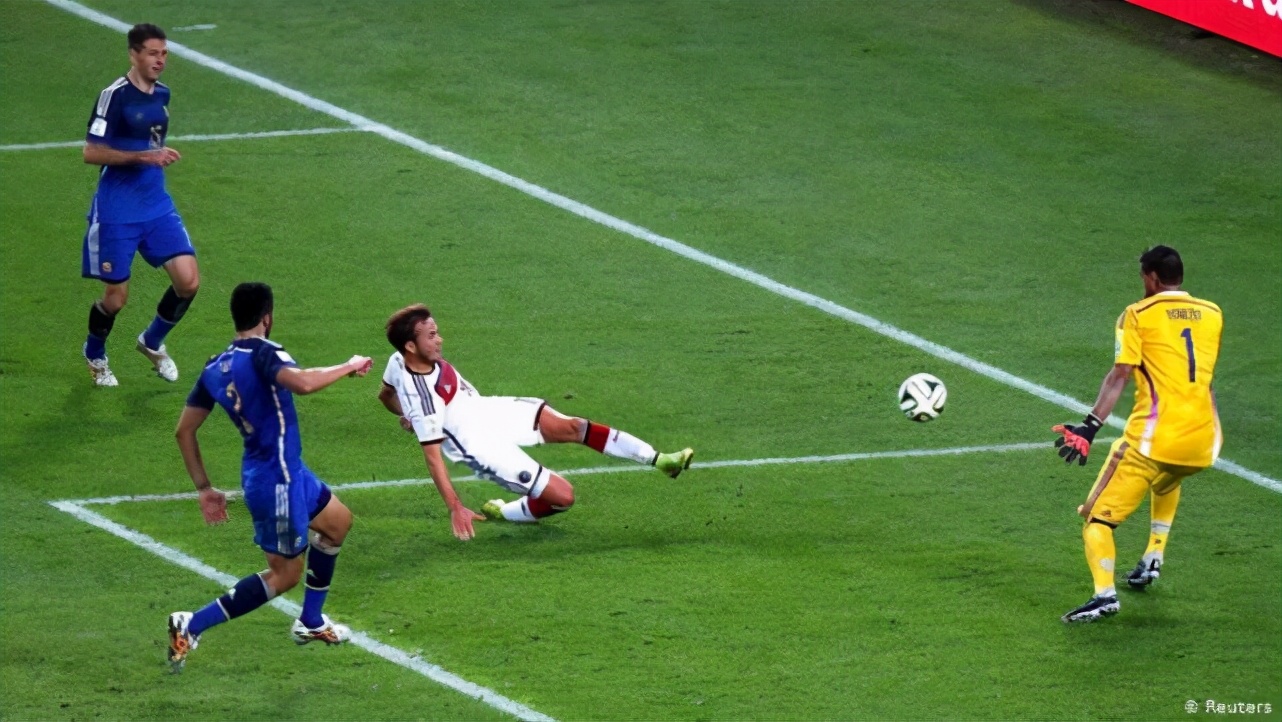 4天2老友退役！梅西更孤单，6年前是距大力神杯最近的一刻？