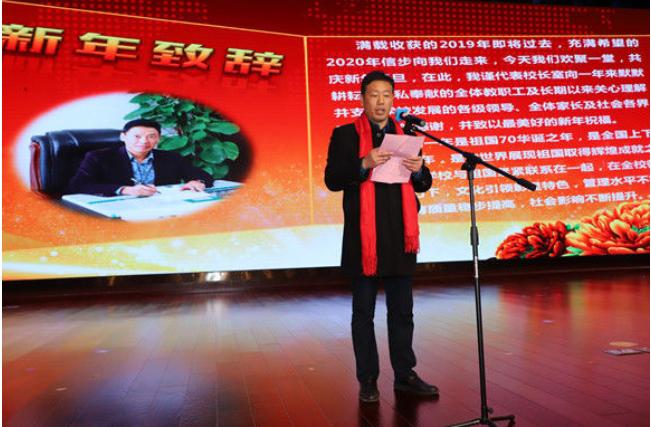 感动校园十大教师事迹,感动校园十佳教师事例