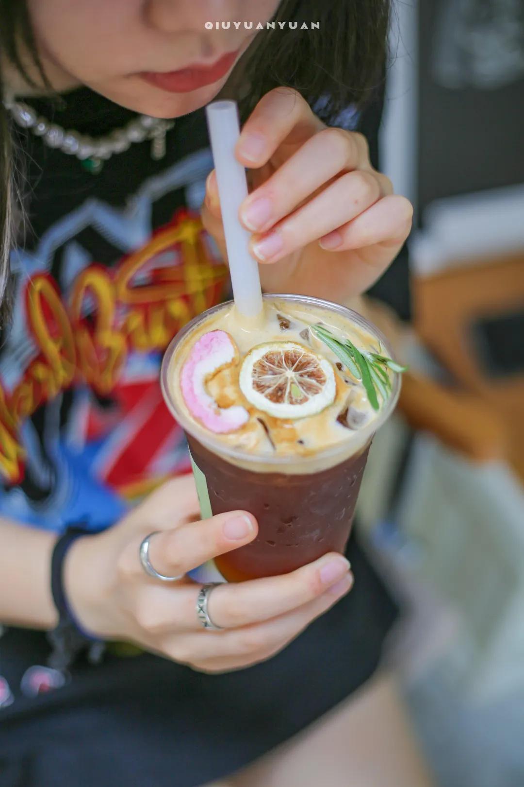 预测这里是下一个望平街，成都东大街背后的新晋红网街