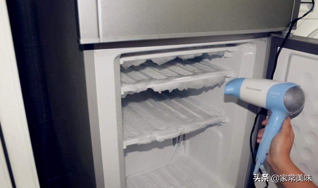 冰箱很厚冰块除冰最快方法,冰箱除冰冰块要拿出来吗