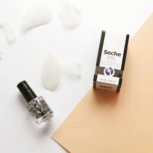 那些看起来很简单实际很难的美甲,有些人看起来很精致其实很穷