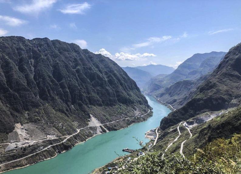 自驾ID.4CROZZ畅游小凉山