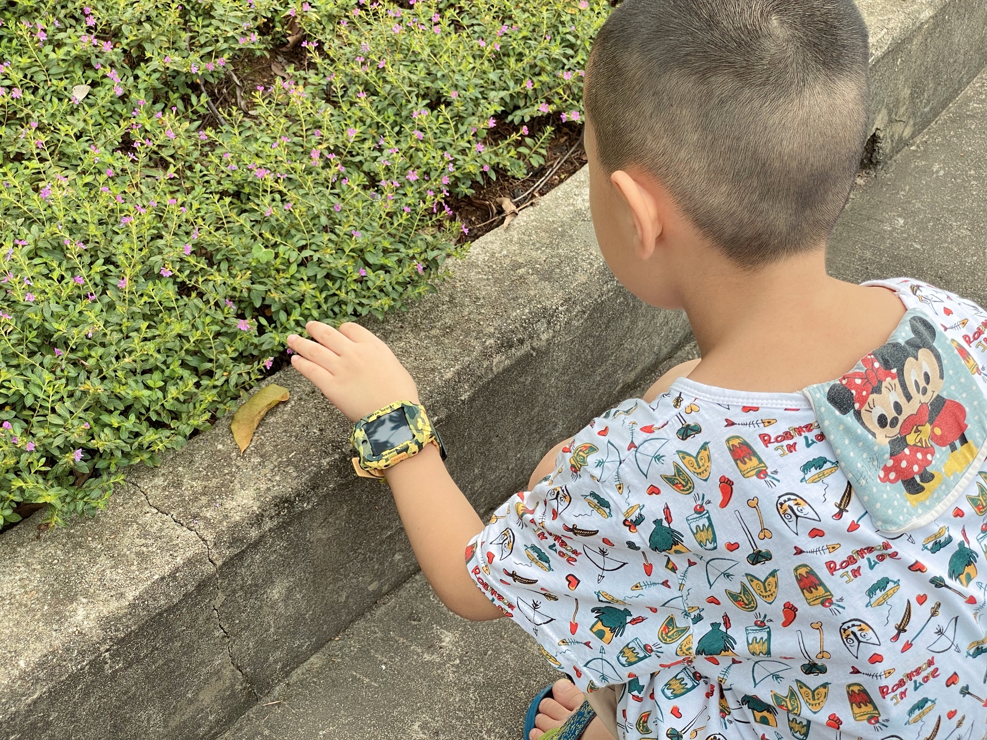 3608xs和小天才q1r手表哪个好,儿童手表360好还是小天才好