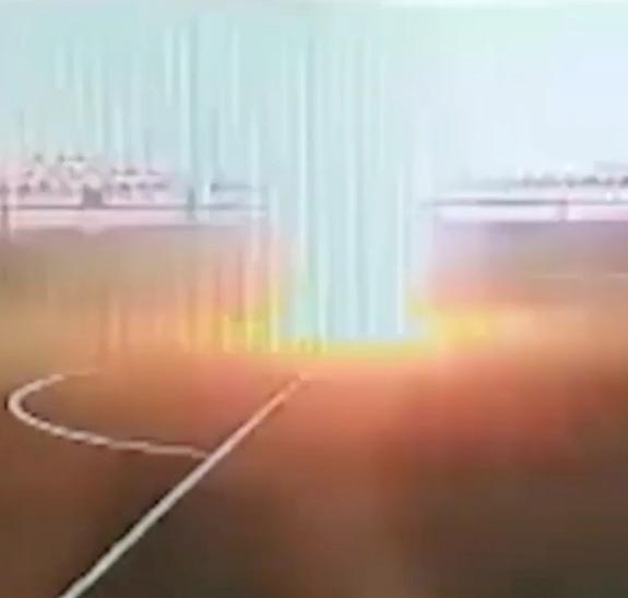 比赛时被闪电击中的足球运动员,被闪电击中死亡的足球运动员