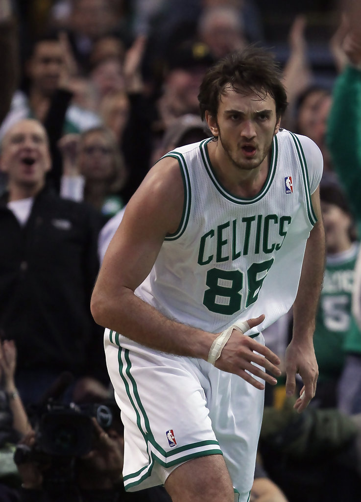 冷门的球星球衣,阿泰湖人球衣号码