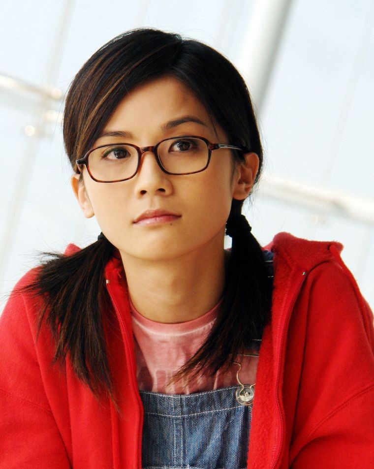 朝天鼻女明星图片,塌鼻好看的明星