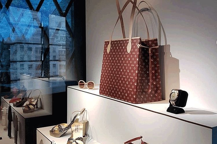 我们忌讳的纸扎，成为法国人眼中的浪漫艺术