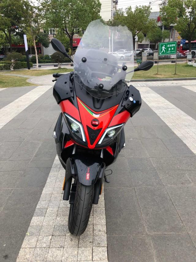 阿普利亚300srmax测评,阿普利亚150极速测试原声