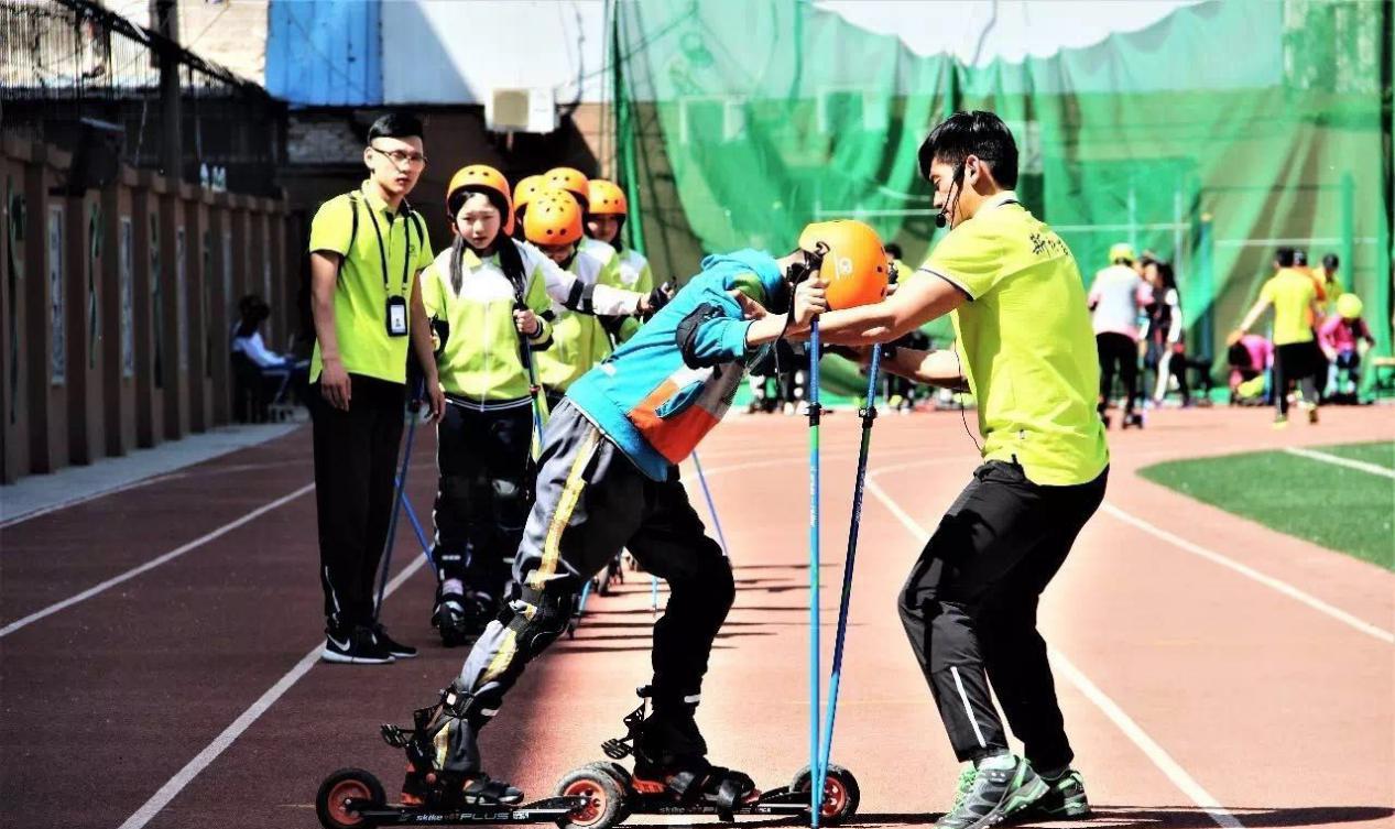 《传奇的诞生》给众家长提个醒，想孩子有出息，便要做传奇的父母