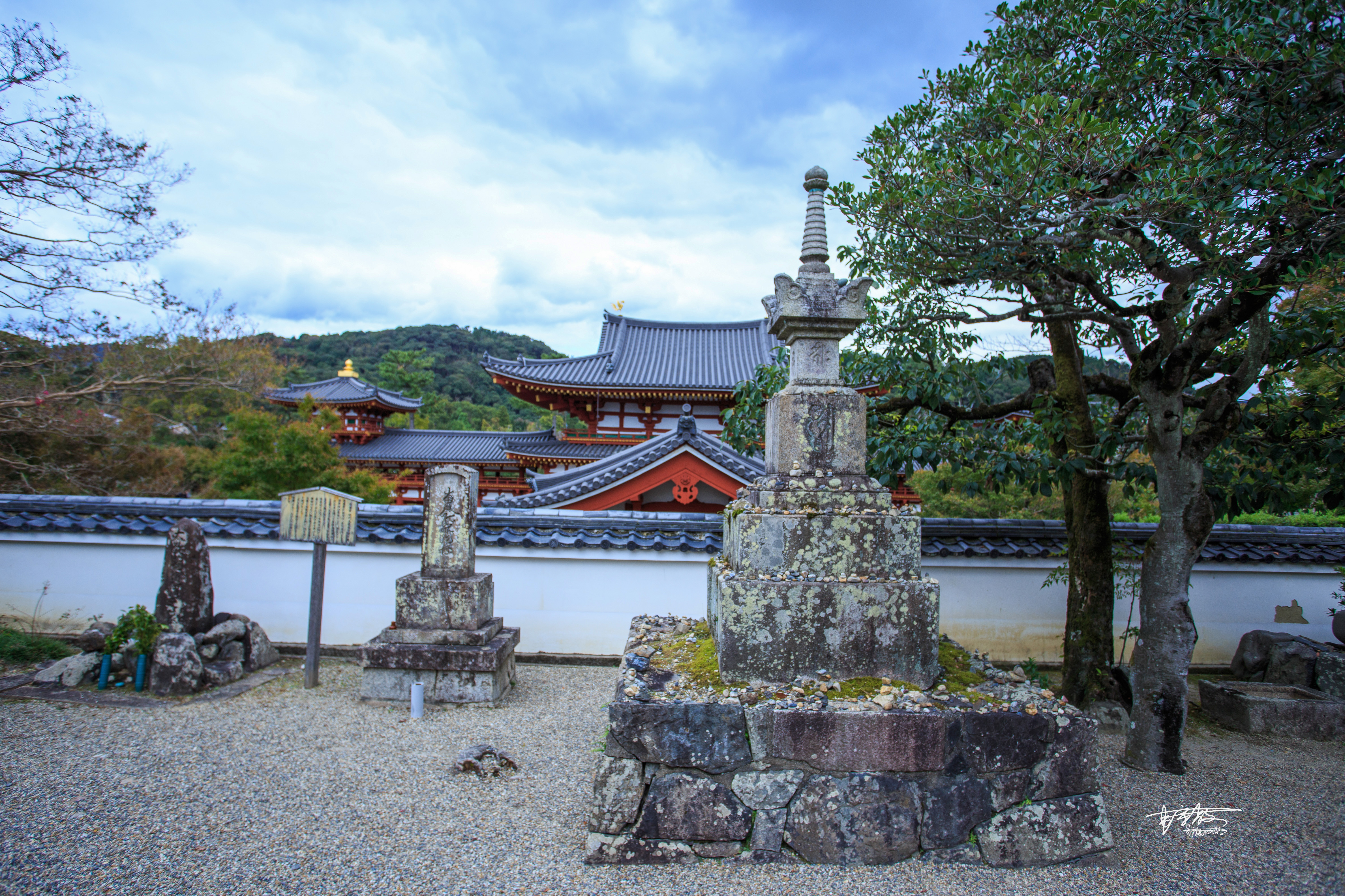 《万叶集》里的荒芜旧宫，千寻与无脸男走过的桥